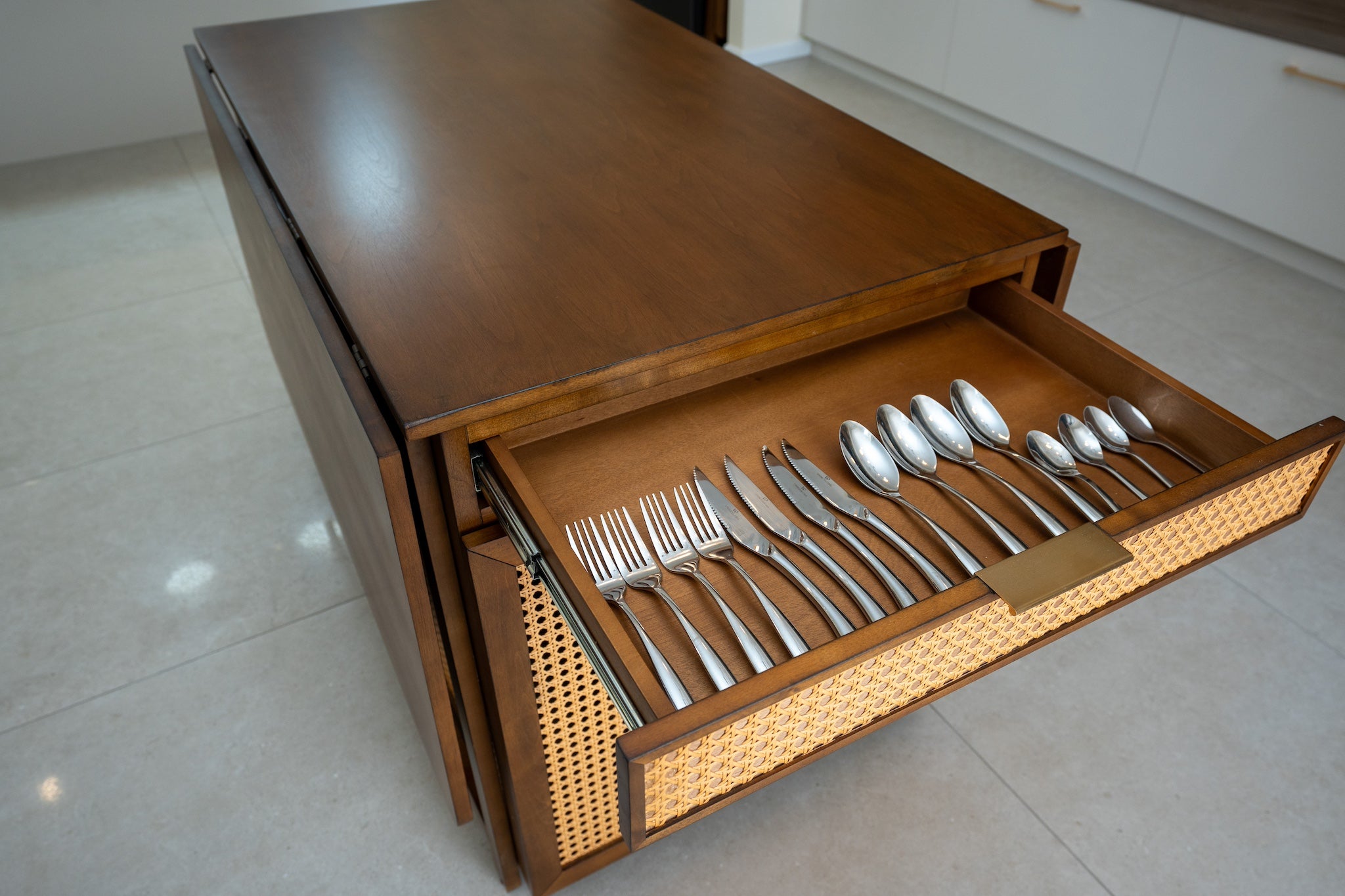 Retro Classic Folding Dining Room Table